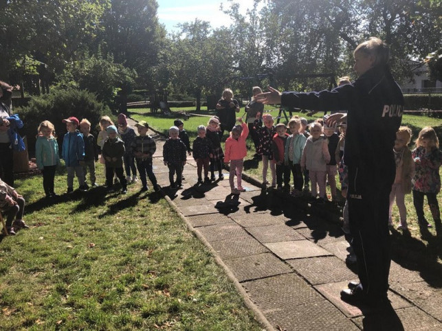 [ZDJĘCIA] Policja w kutnowskim przedszkolu. Co robili tam funkcjonariusze? - Zdjęcie główne