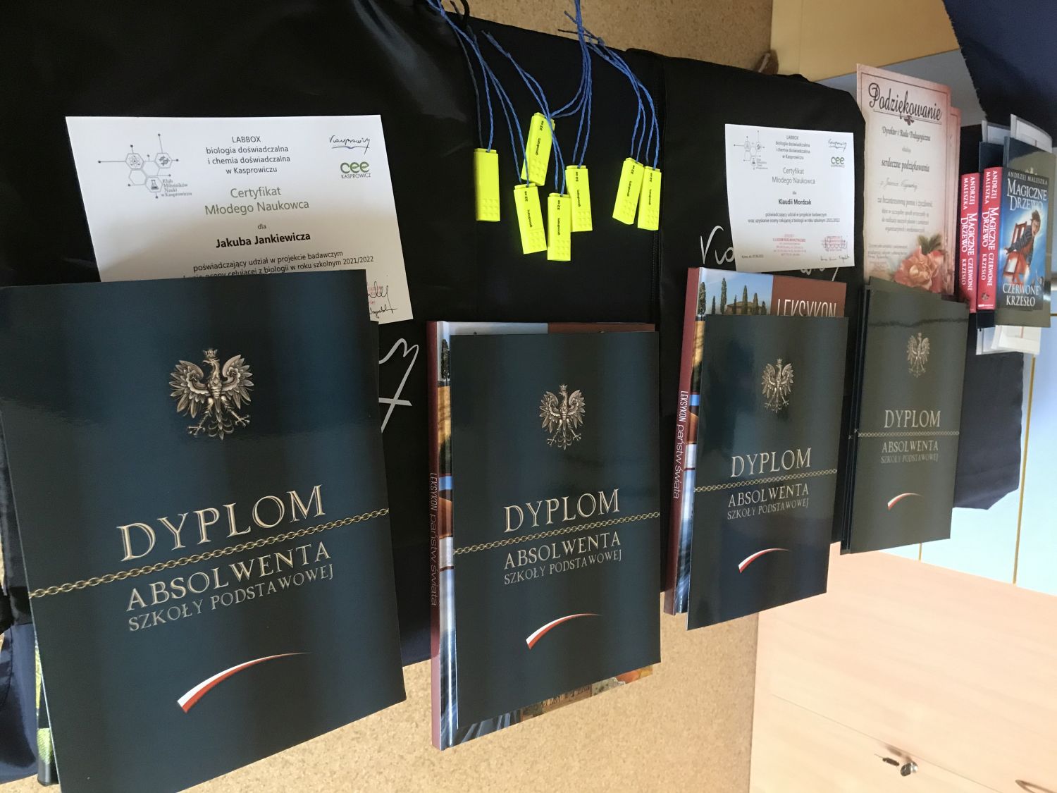 Pożegnanie absolwentów Szkoły Podstawowej we Wroczynach 