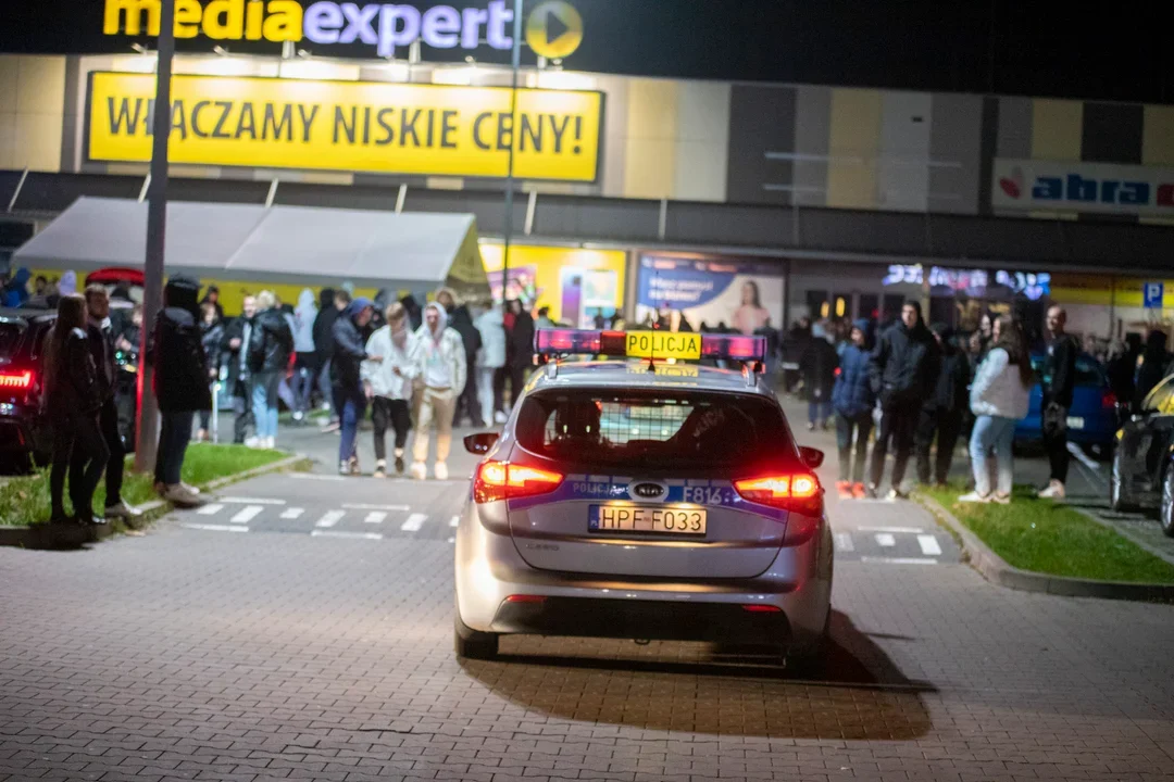 Kontrole, mandaty i zatrzymane dowody. Kutnowska policja na zlocie fanów motoryzacji - Zdjęcie główne