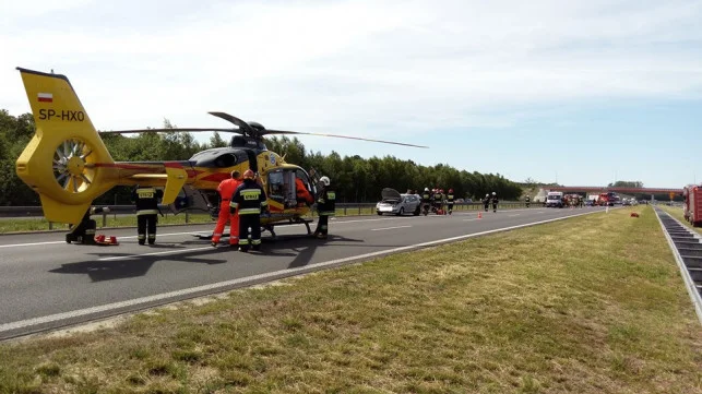 Groźny wypadek pod Kutnem! Są ranni, droga zablokowana - Zdjęcie główne