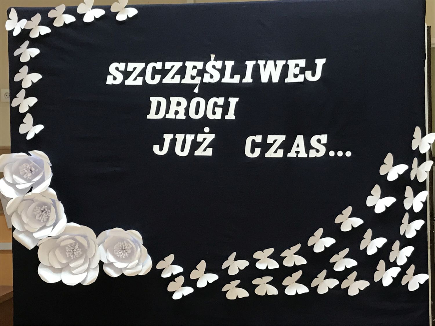 Pożegnanie absolwentów Szkoły Podstawowej we Wroczynach 