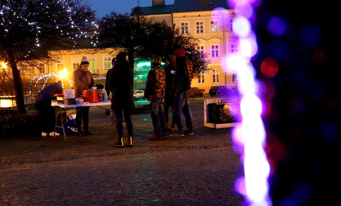 W Kutnie działa Akcja humanitarna przy Kościele Zielonoświątkowym, która pomaga m.in. bezdomnym, potrzebującym, uzależnionym i obcokrajowcom 