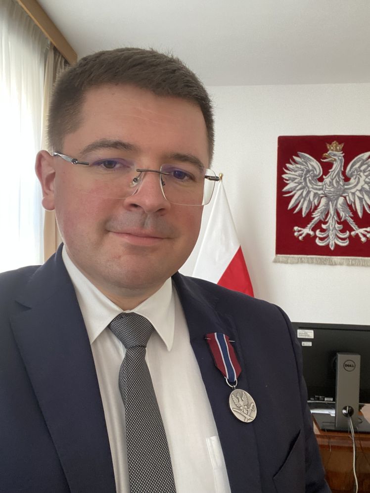 Poseł z Kutna Tomasz Rzymkowski został odznaczony medalem „Pro Patria”