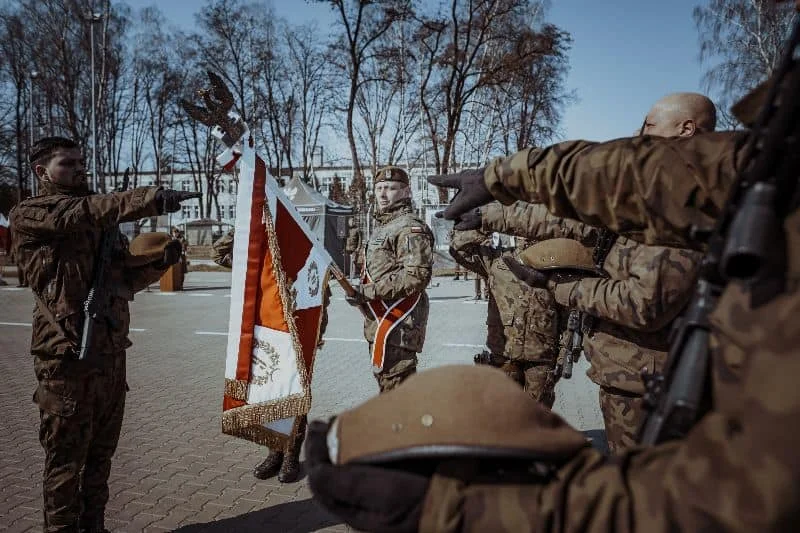 W niedzielę odbyło się uroczyste ślubowanie żołnierzy 9. Łódzkiej Brygady Wojsk Obrony Terytorialnej w Kutnie