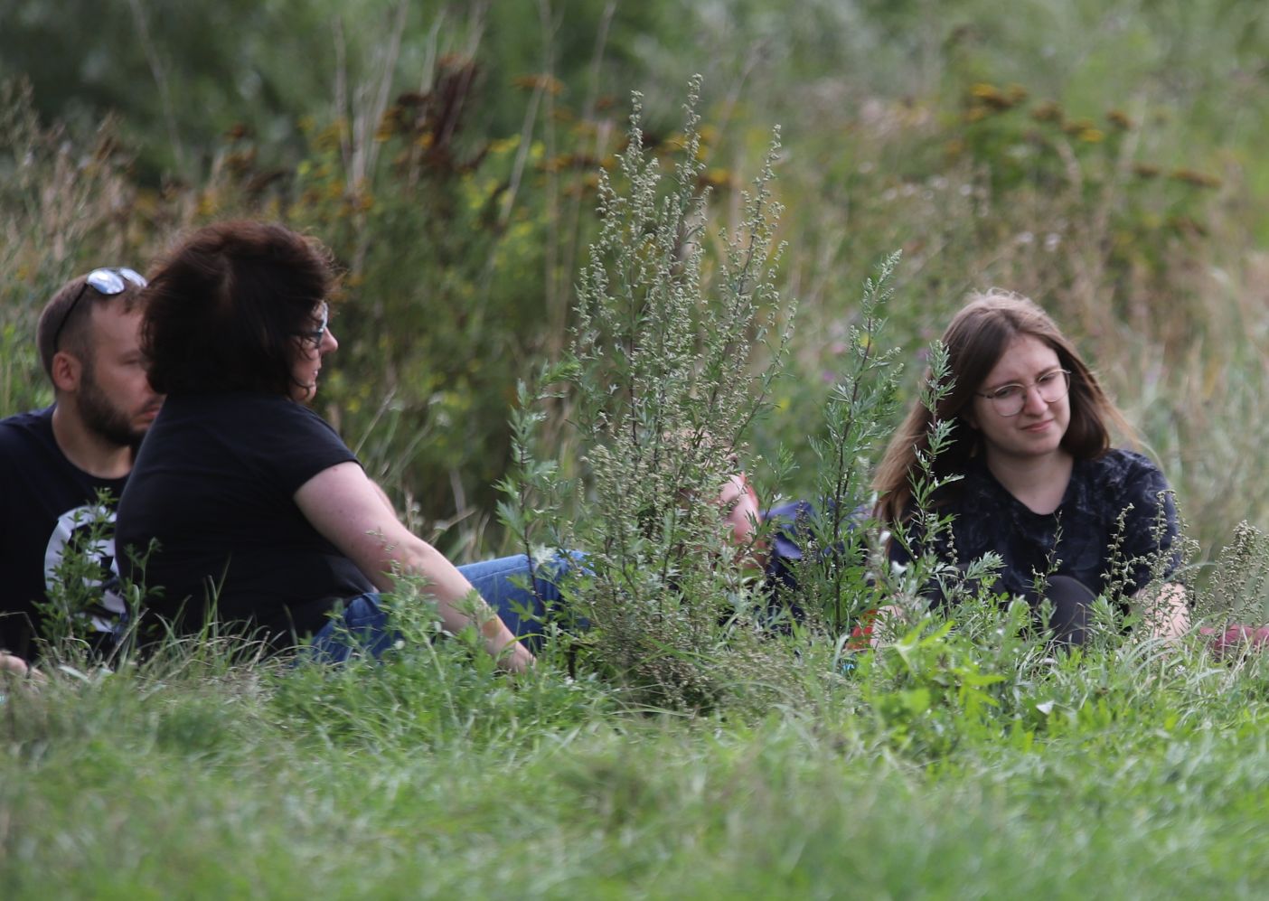 Weganie zorganizowali akcję pod kutnowską ubojnią trzody chlewnej. Rozmawiamy z jednym z nich