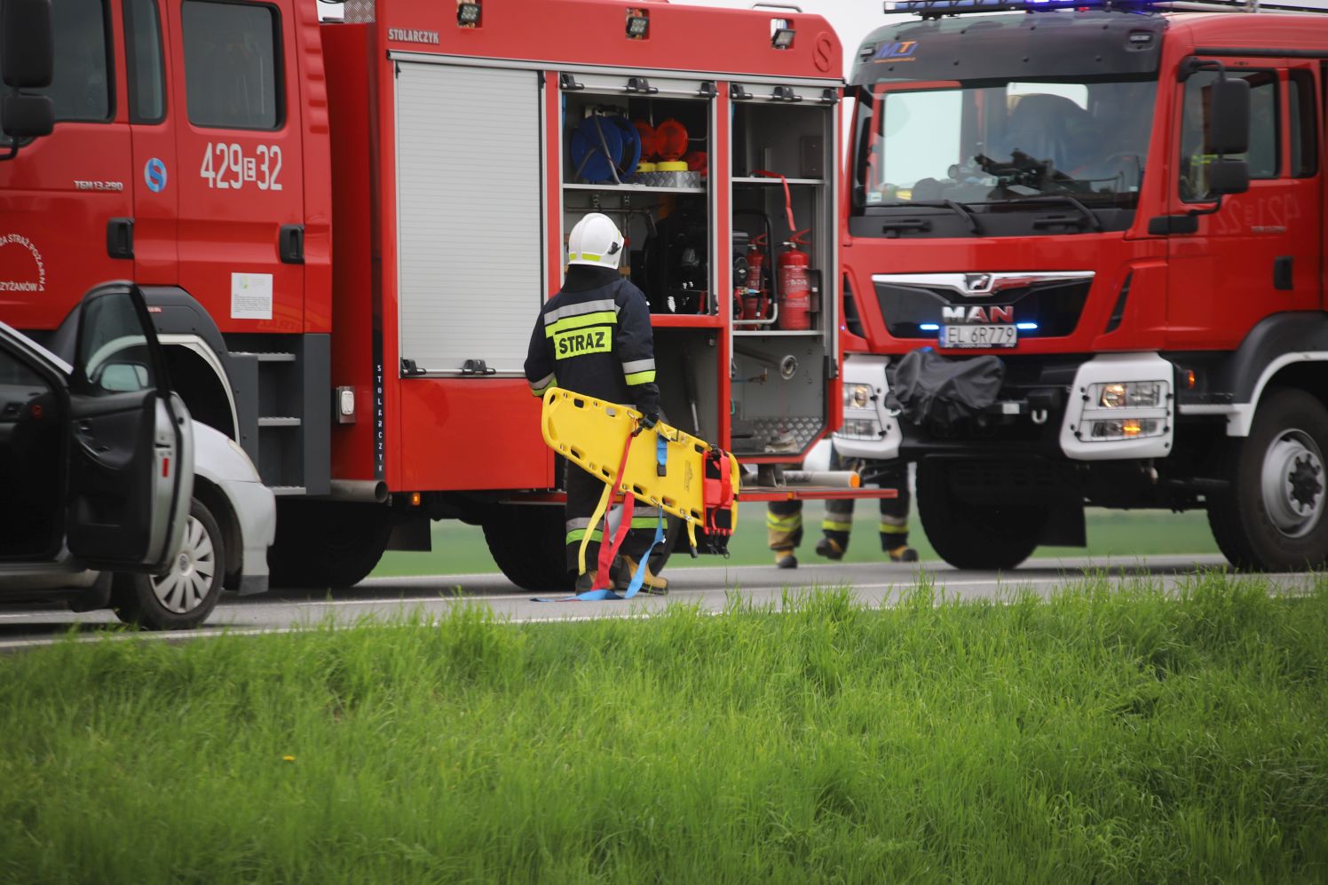 Na drodze krajowej pod Kutnem zderzyły się dwa samochody