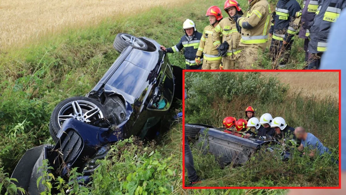 Mercedes dachował w rowie. Trwa akcja kutnowskich służb [ZDJĘCIA] - Zdjęcie główne