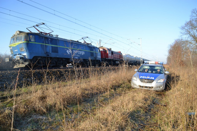 Śmierć na torach. 38-latek rzucił się pod pociąg - Zdjęcie główne