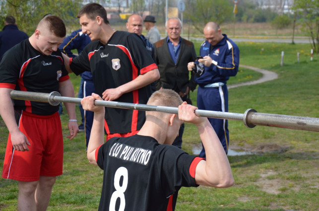 Zacięta walka nad zalewem. Fighterzy z MMA znokautowali rywali - Zdjęcie główne