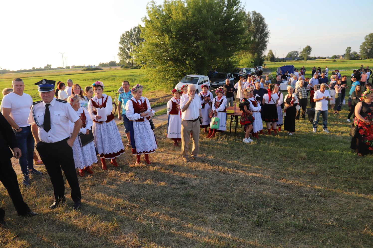 Pod Kutnem zorganizowano imprezę. Jej część odbywa się przy rzece Ochni