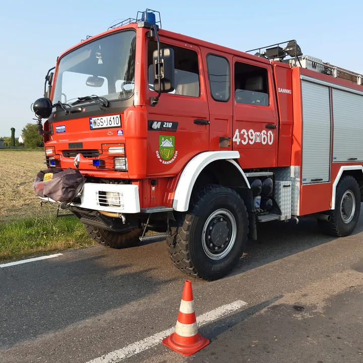 Wypadek z udziałem auta dostawczego i traktora na DW 583