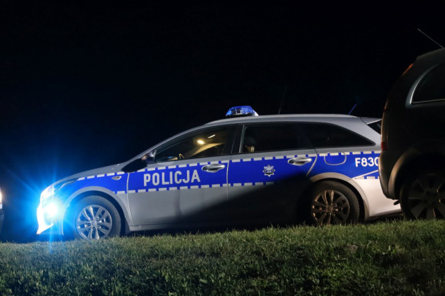 Interwencja policji w KDK. Klienci nie chcieli zasłonić ust i nosa - Zdjęcie główne
