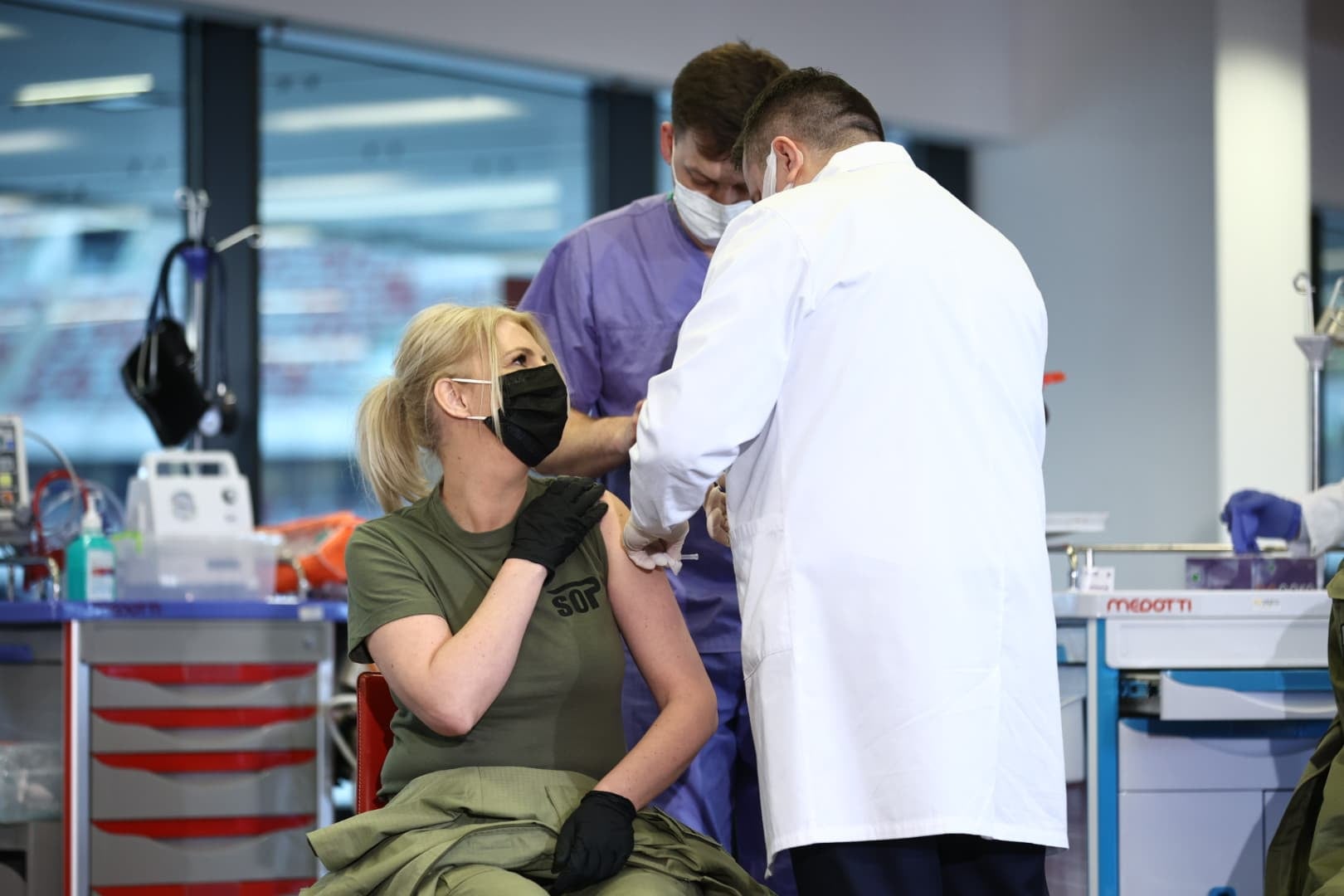 Dziś ruszyły szczepienia służb mundurowych