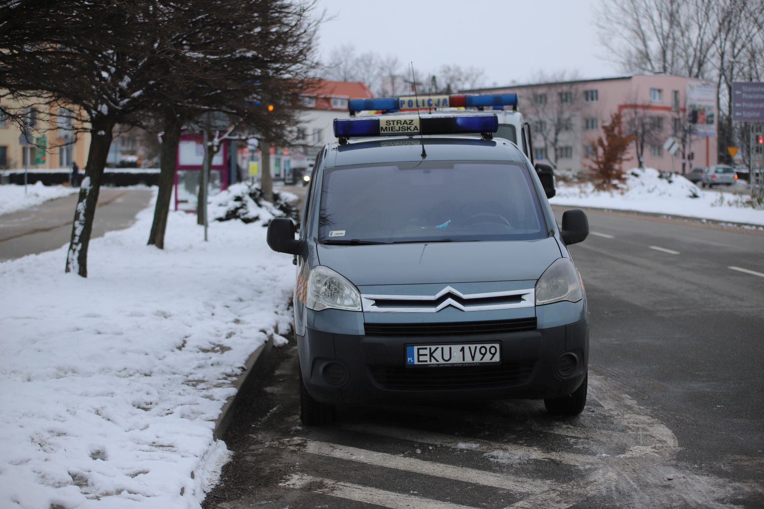 Przy ul. Jana Pawła II w Kutnie ujawniono zwłoki mężczyzny