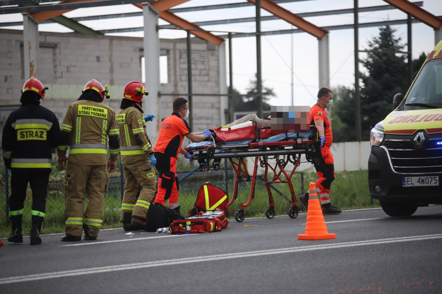 17-letni motocyklista w szpitalu. Sprawcą wypadku nietrzeźwy kierowca busa [ZDJĘCIA] - Zdjęcie główne