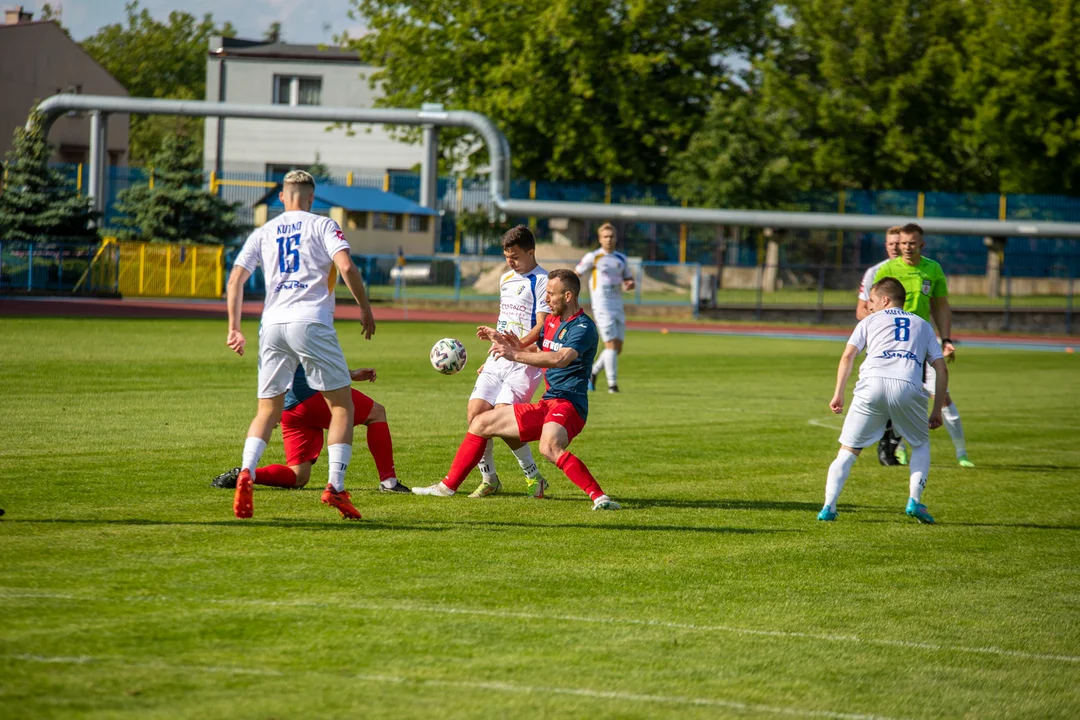 KS Kutno przegrał na własnym stadionie ze Zniczem Biała Piska 2-4