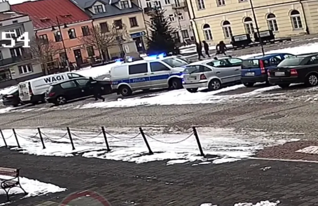 Uciekał przed policją. Grozi mu 5 lat więzienia i 30 tys. zł grzywny [WIDEO] - Zdjęcie główne