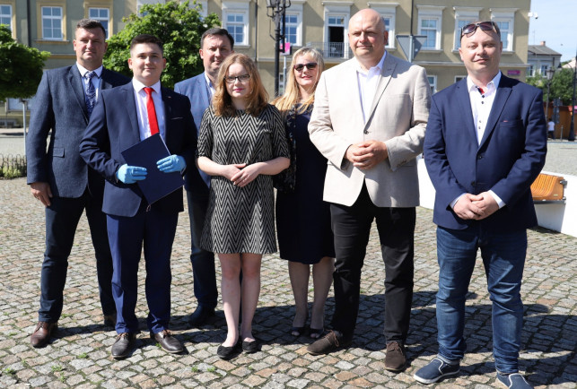 Radni PiS wprowadzają mieszkańców w błąd? Burzyński wyjaśnia ''8 mln zł podanych na tacy'' - Zdjęcie główne