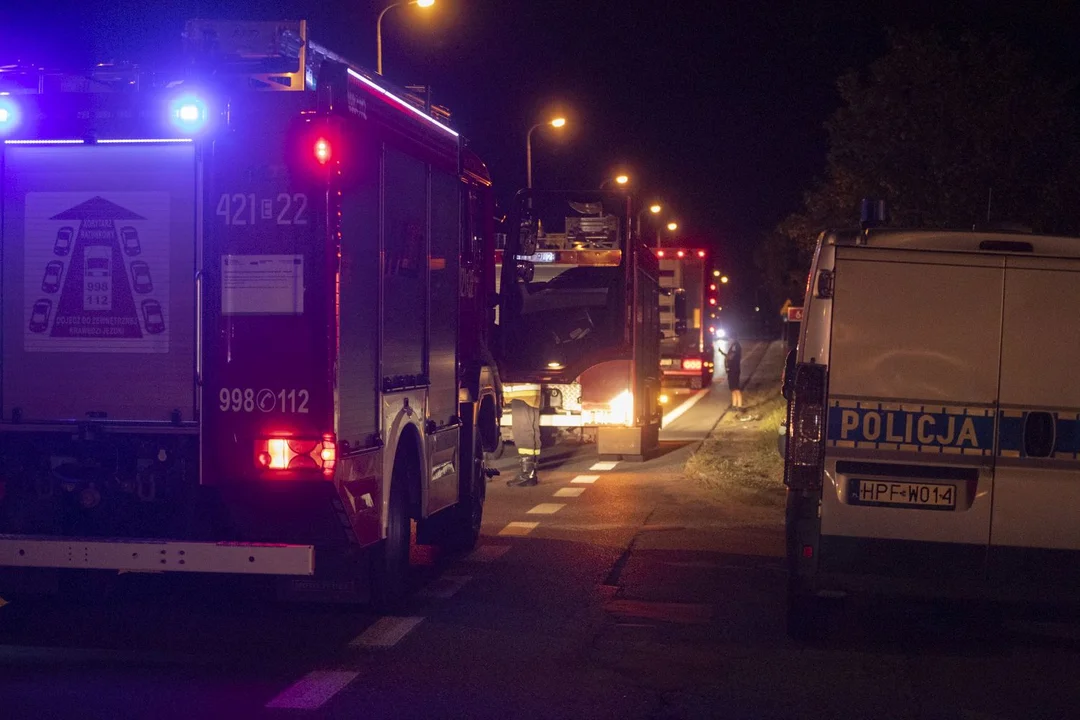 Wypadek na autostradzie pod Kutnem, służby w akcji - Zdjęcie główne