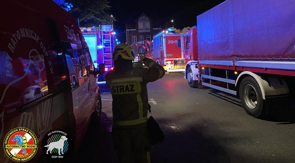 W działaniach uczestniczyło łącznie jedenaście jednostek straży pożarnej. 