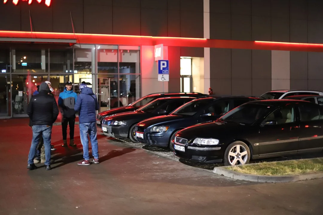 Pod Galerią Różana w Kutnie odbyła się 9. edycja Racing Night Kutno