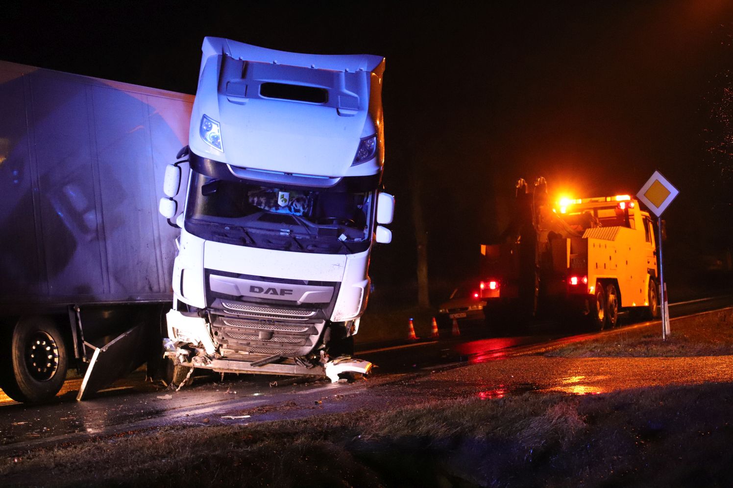 Sprawcą wypadku między Kutnem a Gostyninem okazał się kierowca ciężarówki