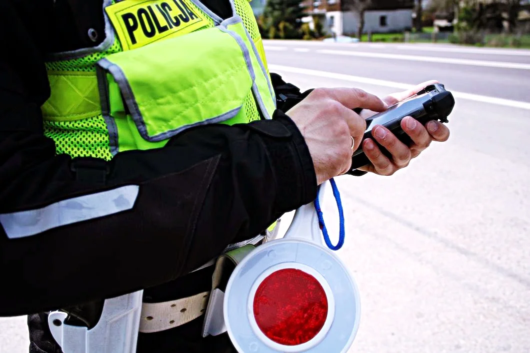 Kutno: jechał BMW "na zakazie". Zatrzymał go policjant po służbie - Zdjęcie główne