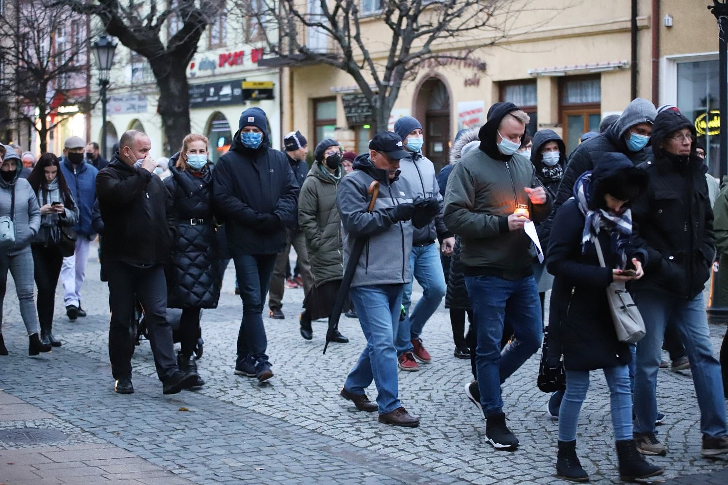 „Ani jednej więcej” w Kutnie. Mieszkanki zabierają głos