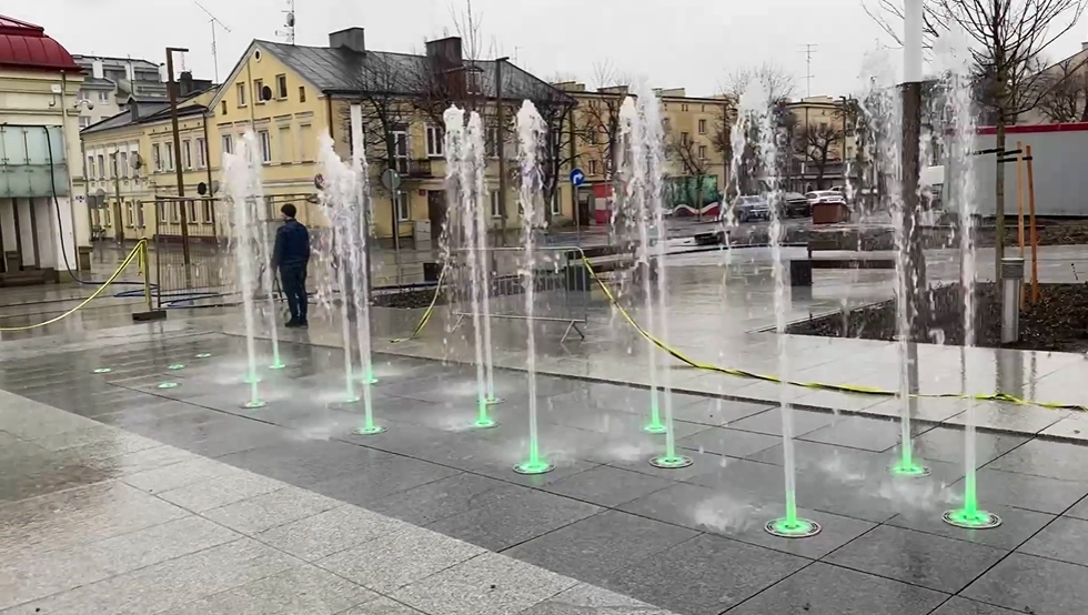 [WIDEO] Nowe fontanny w centrum Kutna przeszły pierwszą próbę! Zobacz, jak się prezentują - Zdjęcie główne