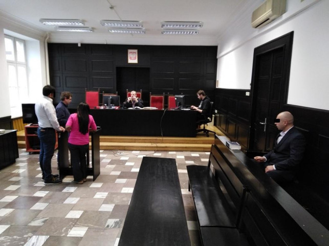 Napadł na obcjokrajowców w kebabie, dziś usłyszał wyrok. „Coraz więcej takich przestępstw” - Zdjęcie główne