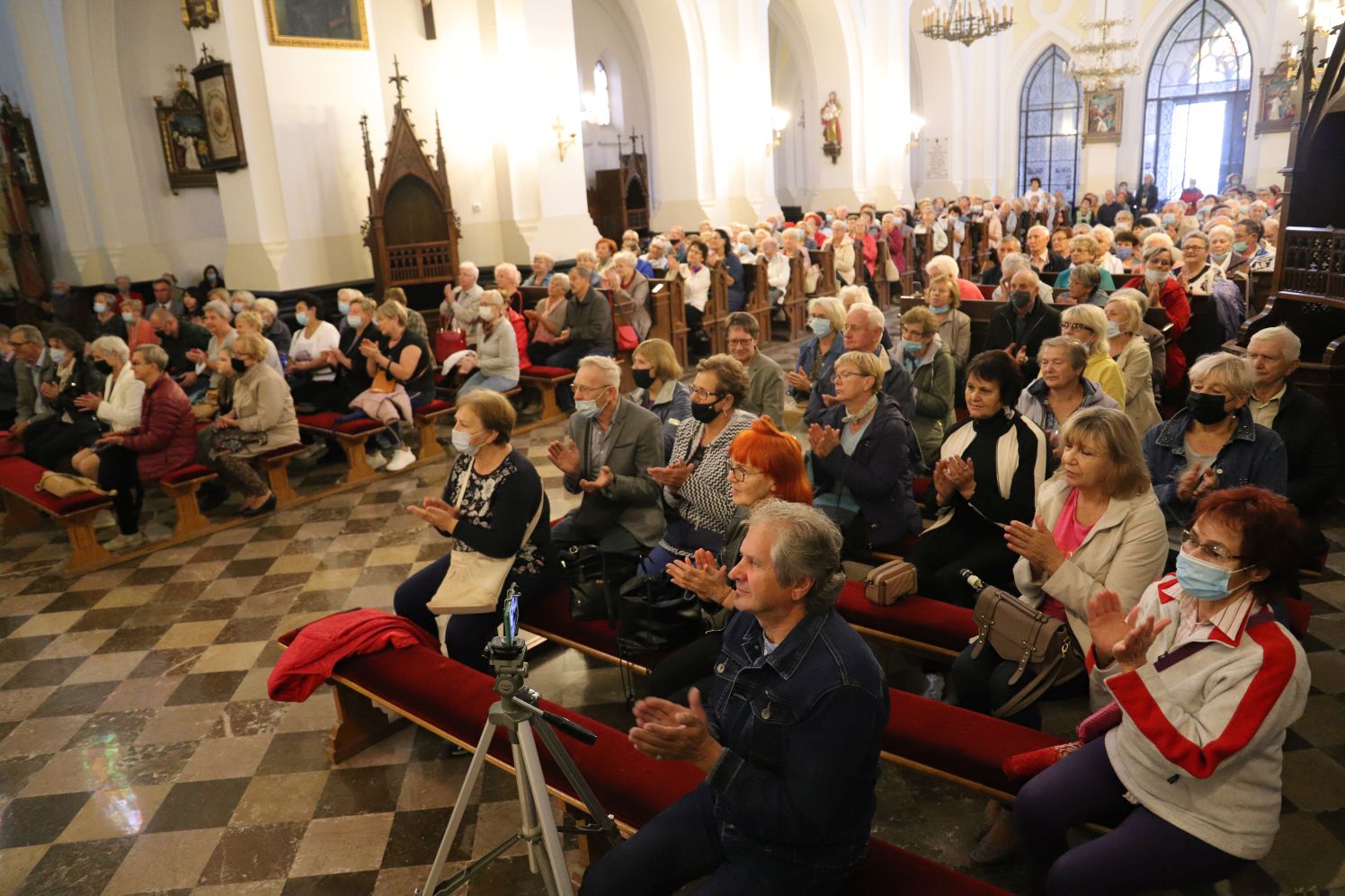 Z okazji Kutnowskich Dni Seniora w jednym z kościołów odbył się koncert Rodziny Kaczmarków