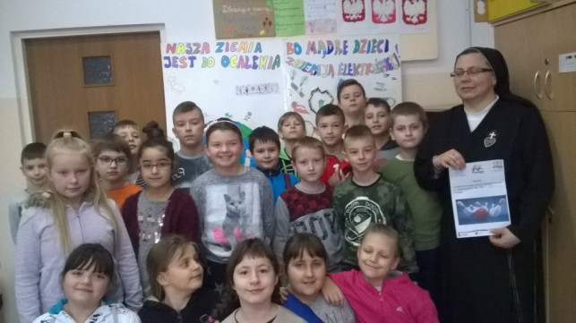 Zwycięska III klasa wie wszystko o elektrośmieciach! - Zdjęcie główne