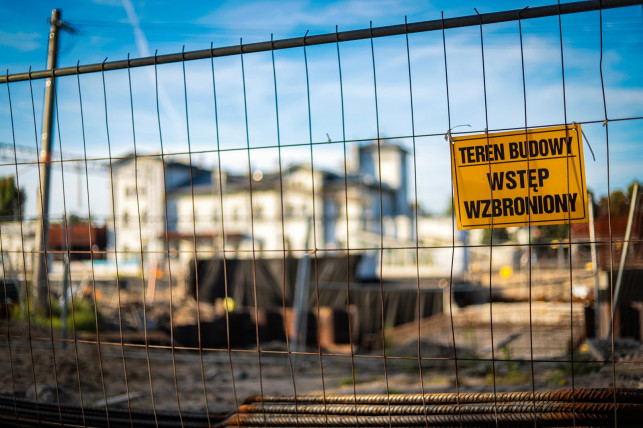 Kolejne problemy z przebudową stacji w Kutnie - Zdjęcie główne