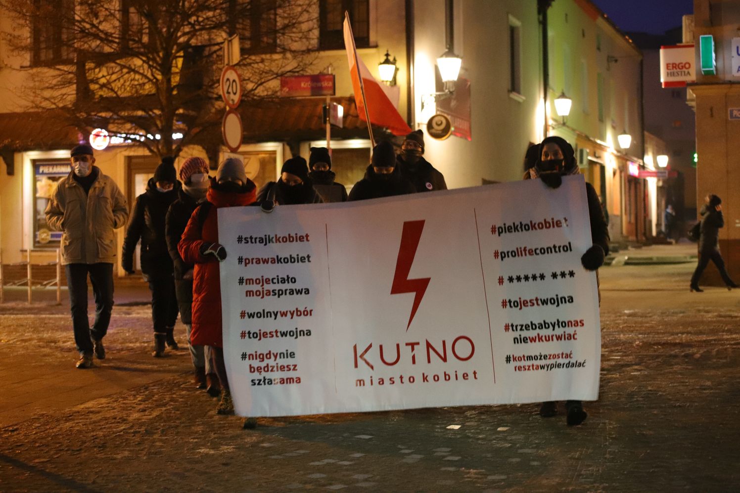 W trakcie kutnowskiego protestu słownie zaatakowano posła Woźniaka