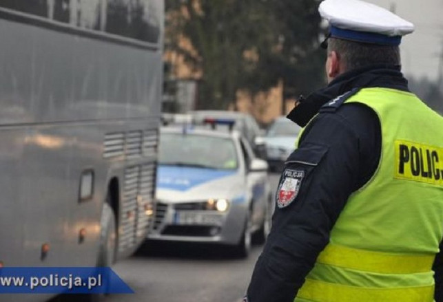 Czy pod kutnowskimi szkołami jest bezpiecznie? Policjanci wskazują na uchybienia - Zdjęcie główne