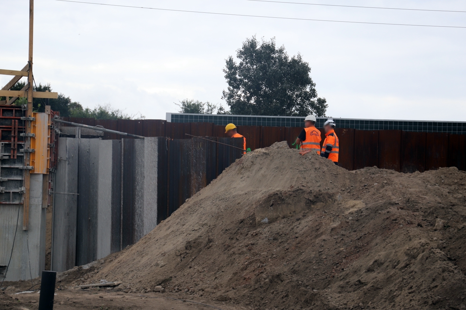 Remont wiaduktu na Józefowie trwa już prawie trzy miesiące