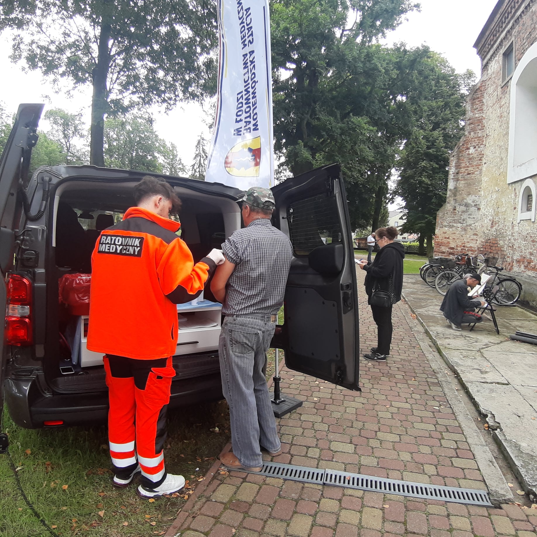 Po województwie jeżdżą busy w których można zaszczepić się przeciwko COVID-19. Wkrótce jeden z nich pojawi się w powiecie kutnowskim