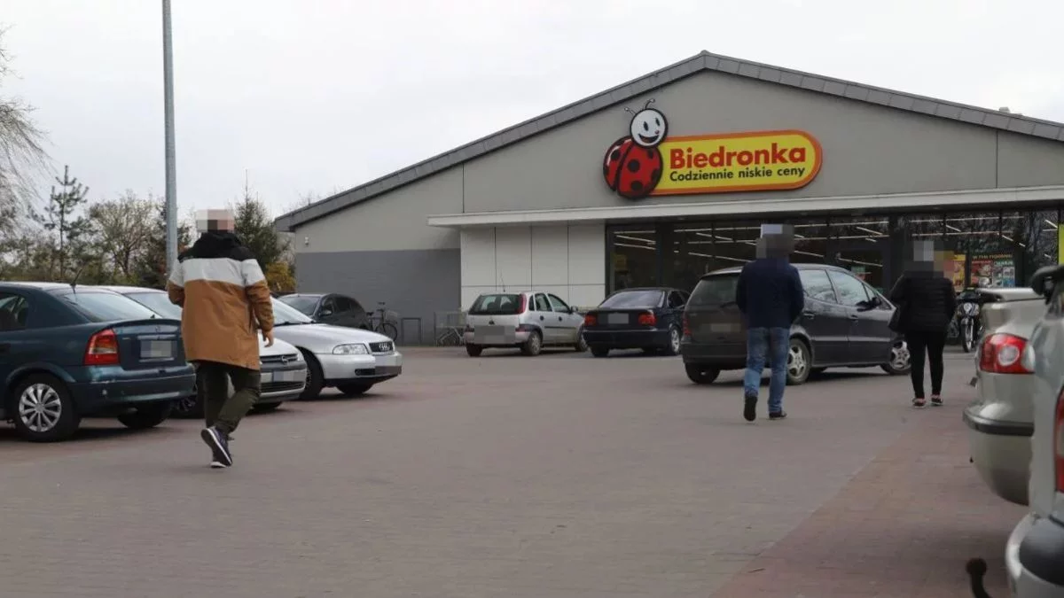 Biedronka zaskoczyła przed długim weekendem. Możesz kupić Airfryera za złotówkę