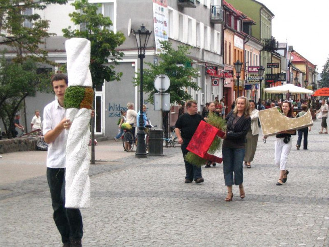 Floryści przemaszerowali ulicą Królewską - Zdjęcie główne