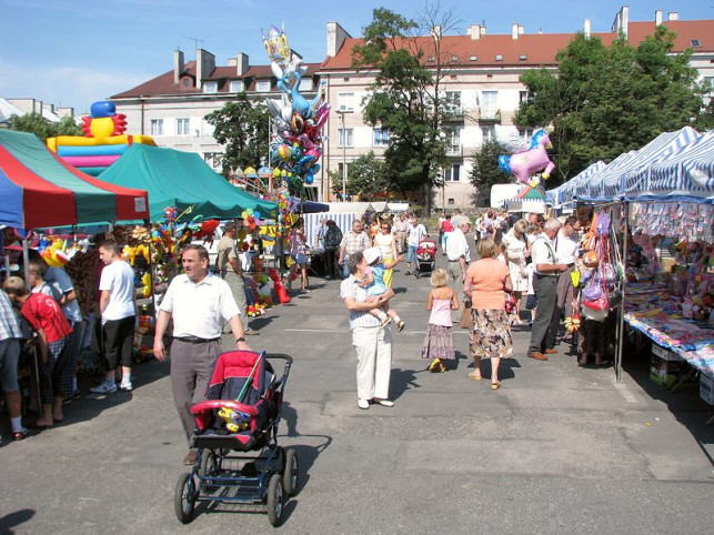 Na odpuście bawią się najmłodsi - Zdjęcie główne