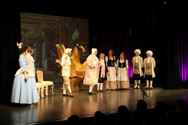 Mieszczanin szlachcicem – Kutnowski Teatr Amatorski im A. Fredry - Zdjęcie główne