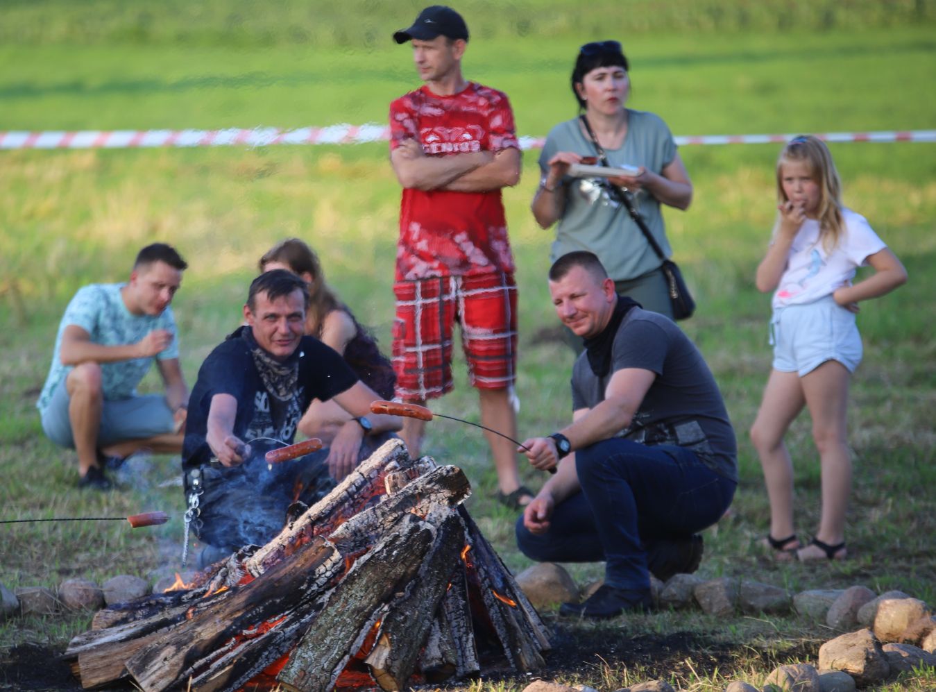 Pod Kutnem zorganizowano imprezę. Jej część odbywa się przy rzece Ochni