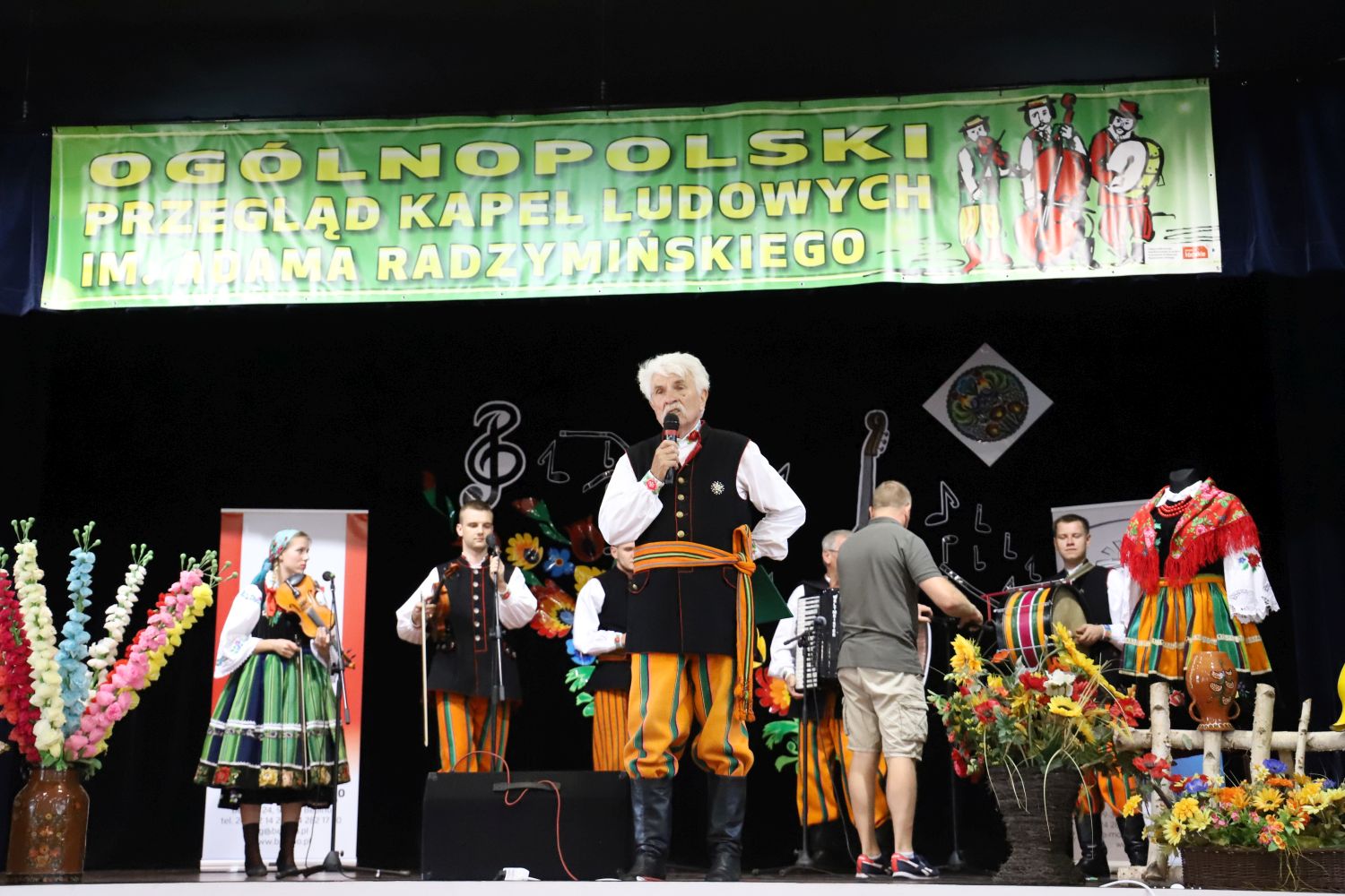 Powiat kutnowski stolicą folkloru. Do Bedlna przyjechały najlepsze ludowe kapele