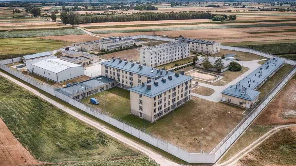 Duża firma rozpoczęła działalność w woj. łódzkim. Zatrudnia osadzonych w zakładzie karnym