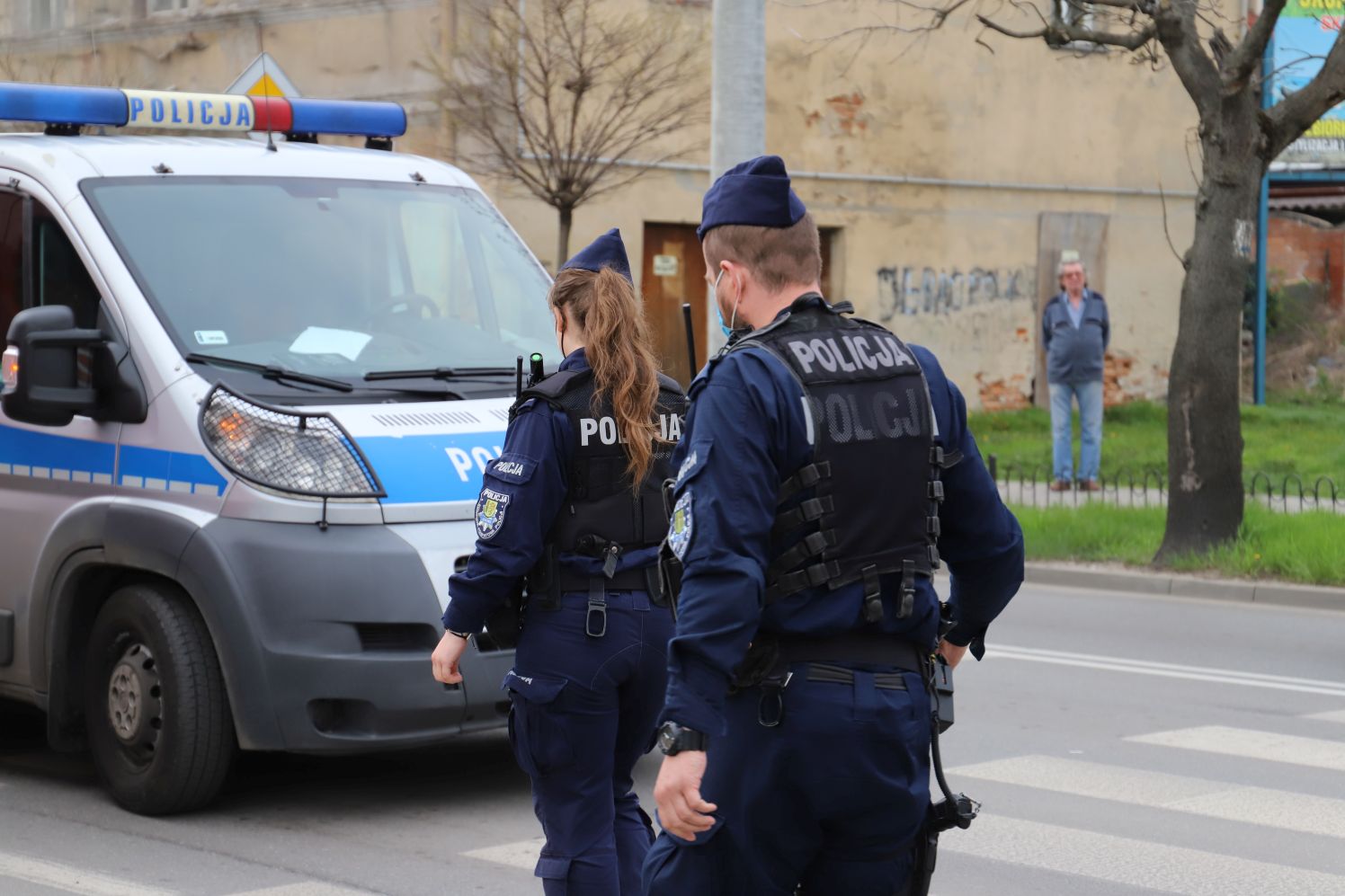 W centrum Kutna doszło do kraksy z udziałem kilku samochodów