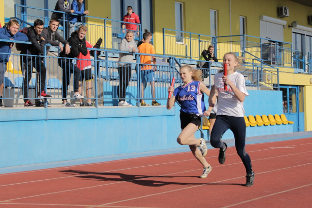 „Staszic” i „Grabski” najlepsi w lidze lekkoatletycznej - Zdjęcie główne