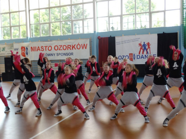Konfrontacje taneczne w Ozorkowie: Alibi na podium - Zdjęcie główne