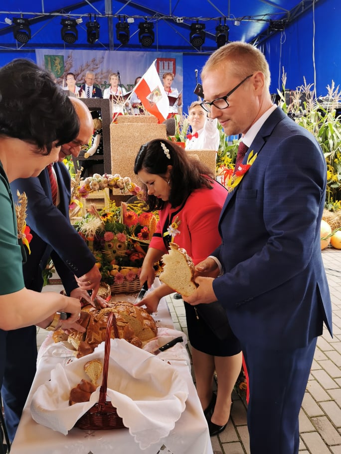 W Dabrowicach rozpoczęły się dozynki powiatowo-gminne