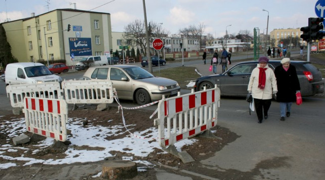 Narzekają nie tylko kierowcy, ale i piesi... - Zdjęcie główne