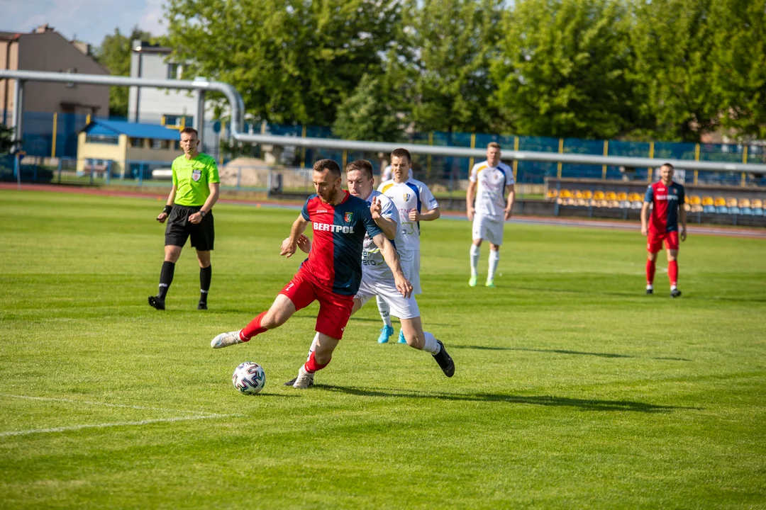 KS Kutno przegrał na własnym stadionie ze Zniczem Biała Piska 2-4